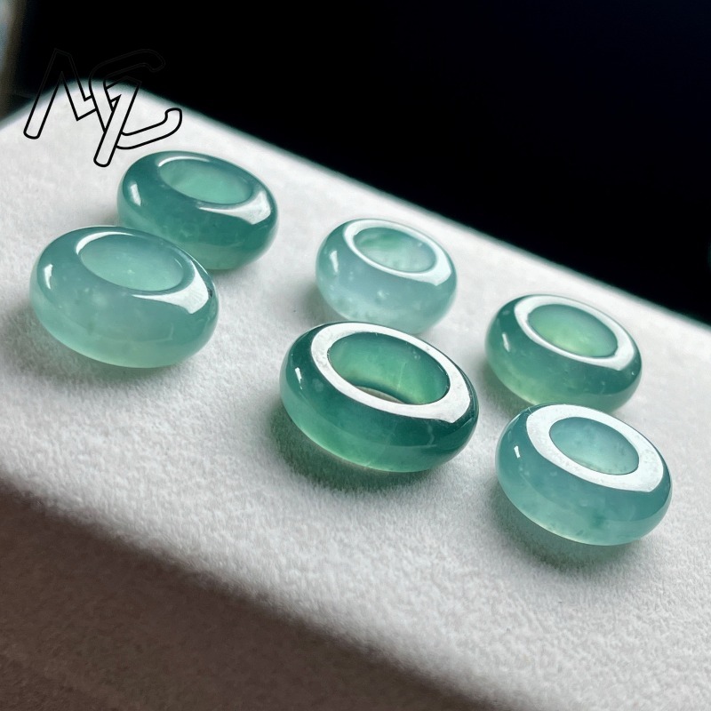 Natural Emerald Blue Water Luc - đánh giá và giá Necklaces