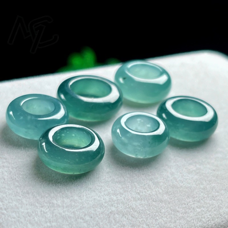 Natural Emerald Blue Water Luc - đánh giá và giá Necklaces